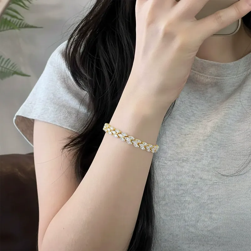 Women’s 925 Silver Marquise Moissanite Bracelet – Luxury Link Design Women’s 925 Silver Marquise Moissanite Bracelet – Luxury Link Design
